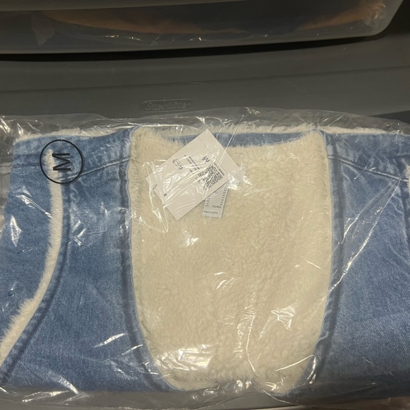 Forever 21. M. Blue - Picture 3 of 3